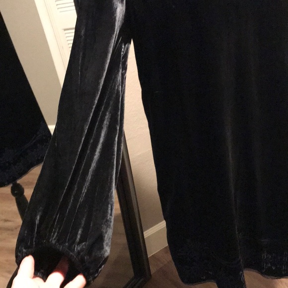 NWT Max Studio Black Navy Velvet Dress - Picture 2 of 5
